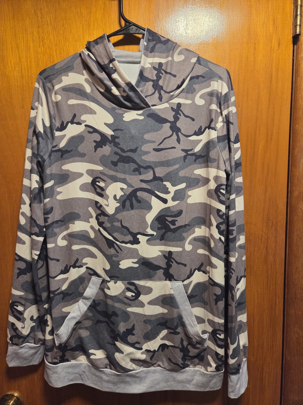 Source Unknown Gray & Black Camo Hoodie Sweatshirt